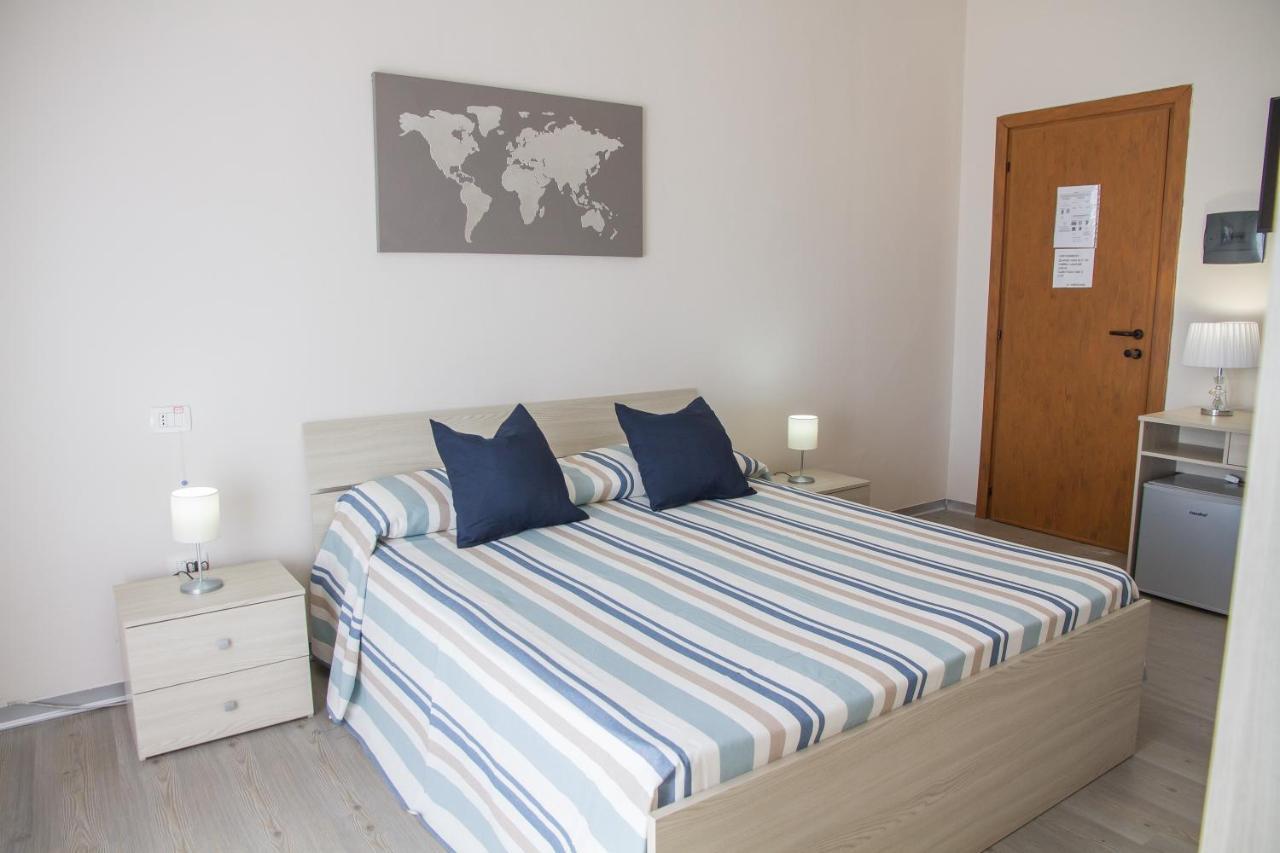 Bluriva Hotel Чиро-Марина Екстер'єр фото
